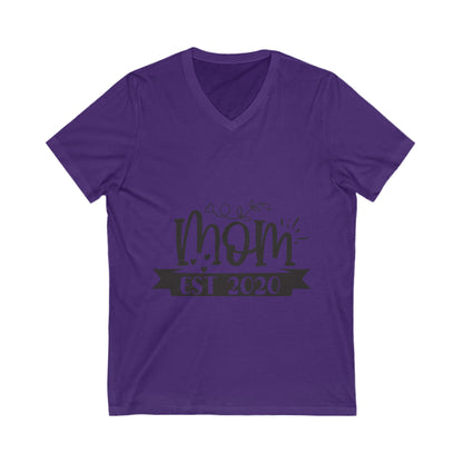 Mom Est 2020-01 Unisex Short Sleeve V-neck Tshirt